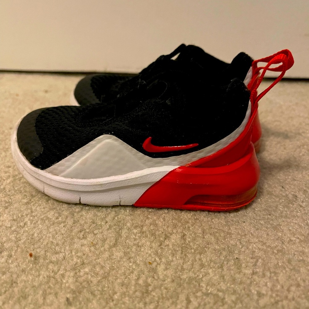 Nike Black Toddler size 5